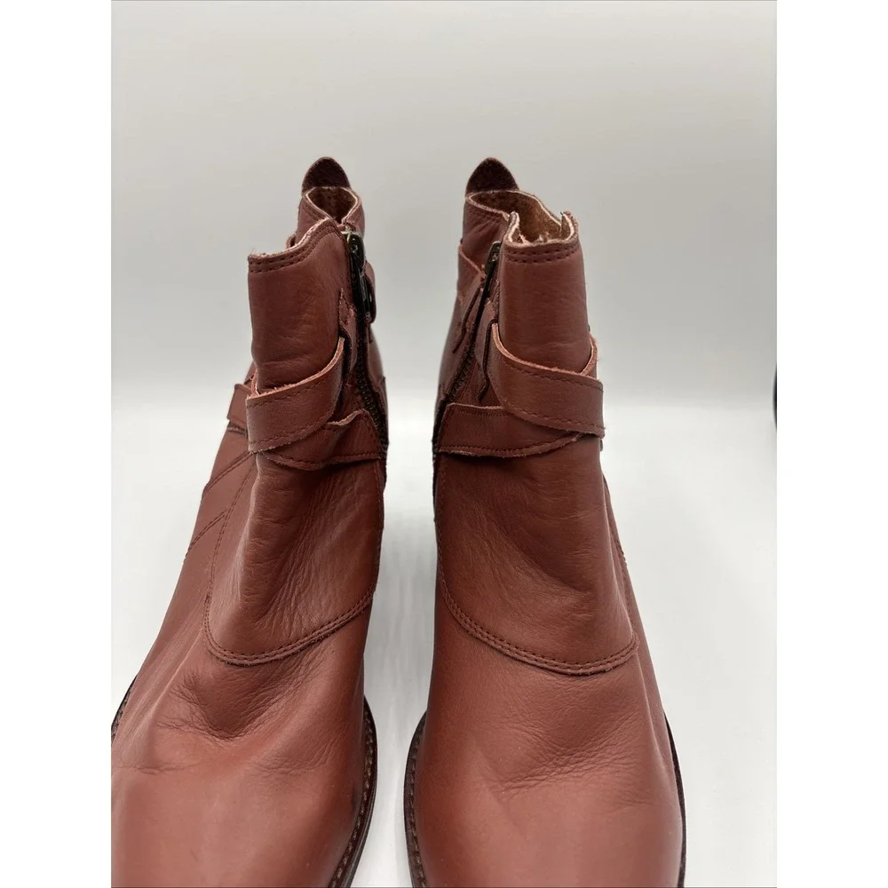 EMU‎  Women's Seville Ankle Sheepskin + Leather Block Heel Boots Size 9
